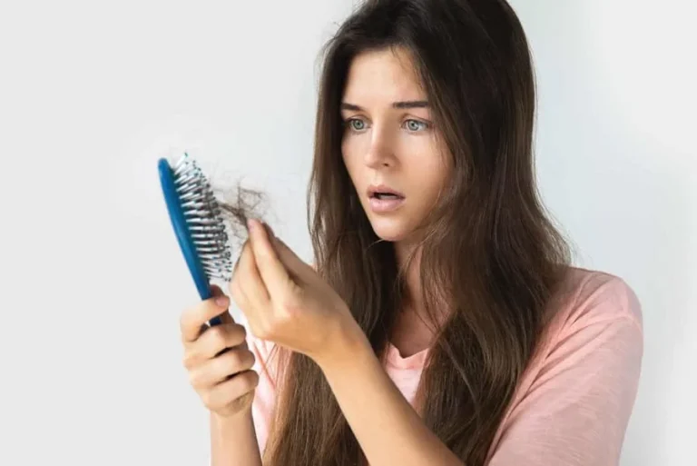 7 Langkah Mengatasi Rambut Rontok Secara Alami