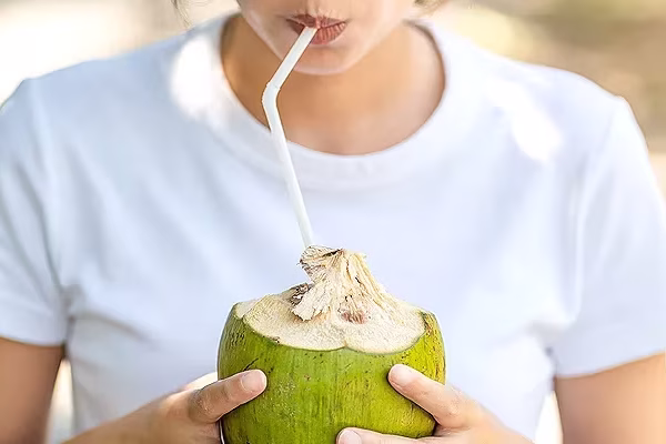 10 Makanan yang Bantu Menjaga Kesehatan Bibir dari Dalam 10 Makanan yang Bantu Menjaga Kesehatan Bibir dari Dalam
