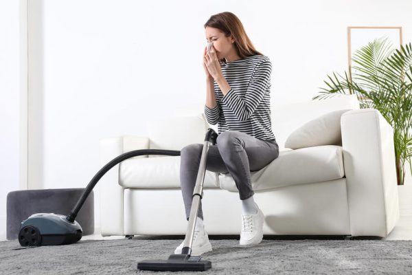5 Tips Mengelola Alergi Debu di Lingkungan Rumah