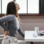 5 Tips Duduk Lama Tanpa Bikin Pinggang Nyeri