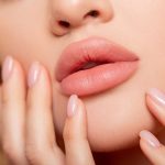 5 Kebiasaan Sehari-hari yang Bisa Bikin Bibir Sehat