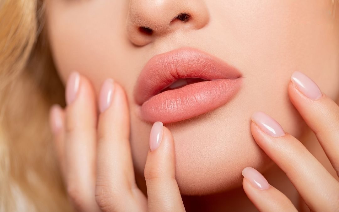 5 Kebiasaan Sehari-hari yang Bisa Bikin Bibir Sehat